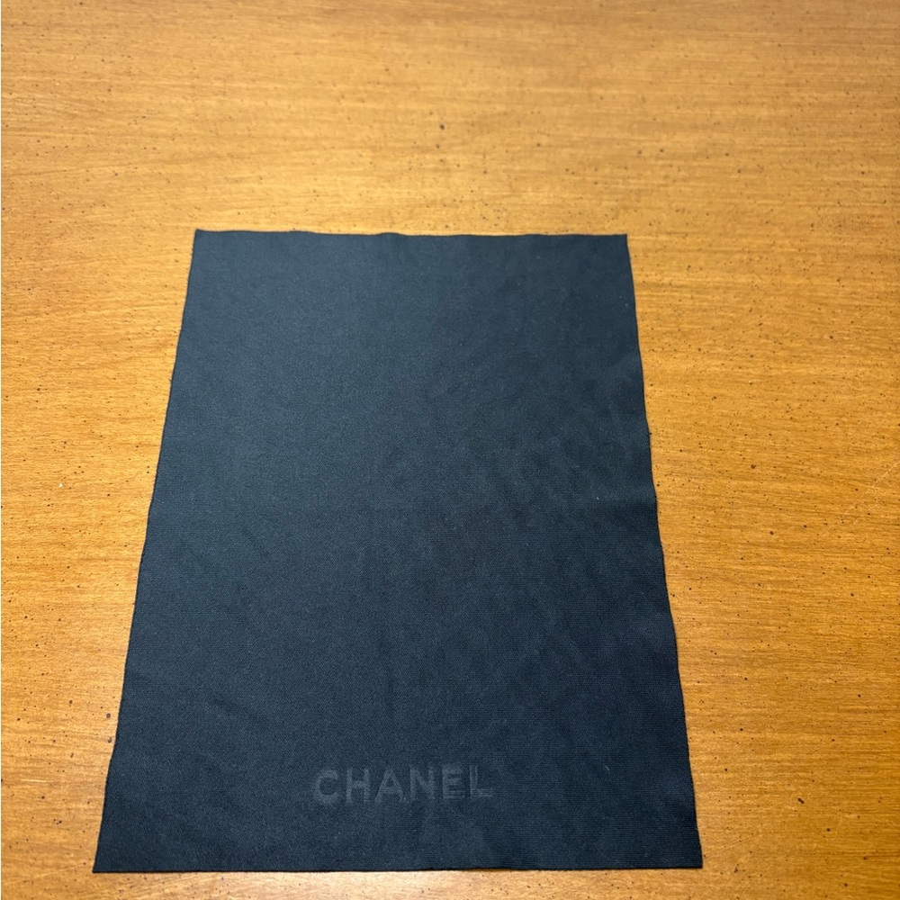 CHANEL Black sunglasses glasses microfiber cleaning cloth 5x7” used preowned